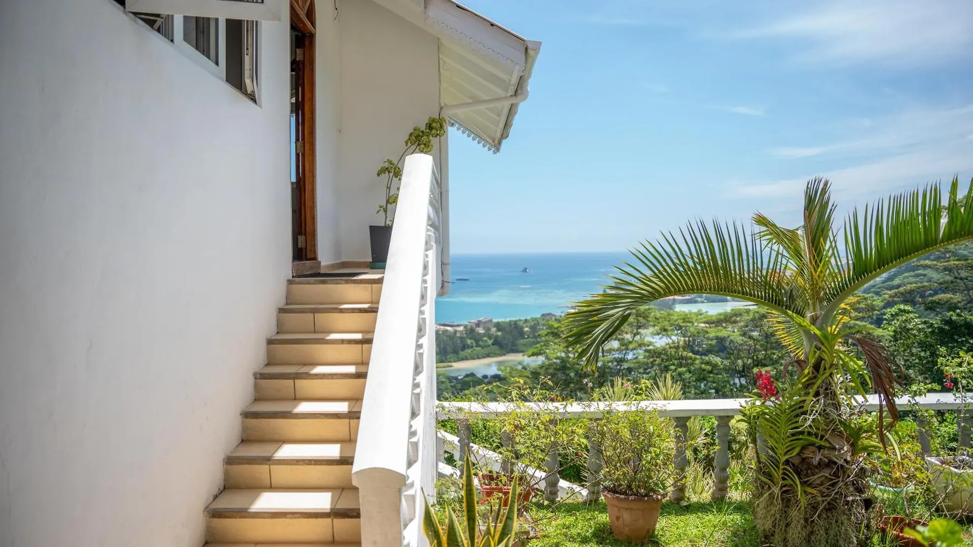 Beau Soleil Stunning Sea View One Bedroom Apartment Misere